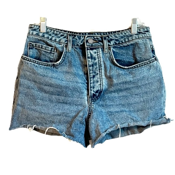 O’Neill Women’s Cut Off High Rise Button Fly Denim Shorts Distressed Sz 30 / 10 - Picture 1 of 9
